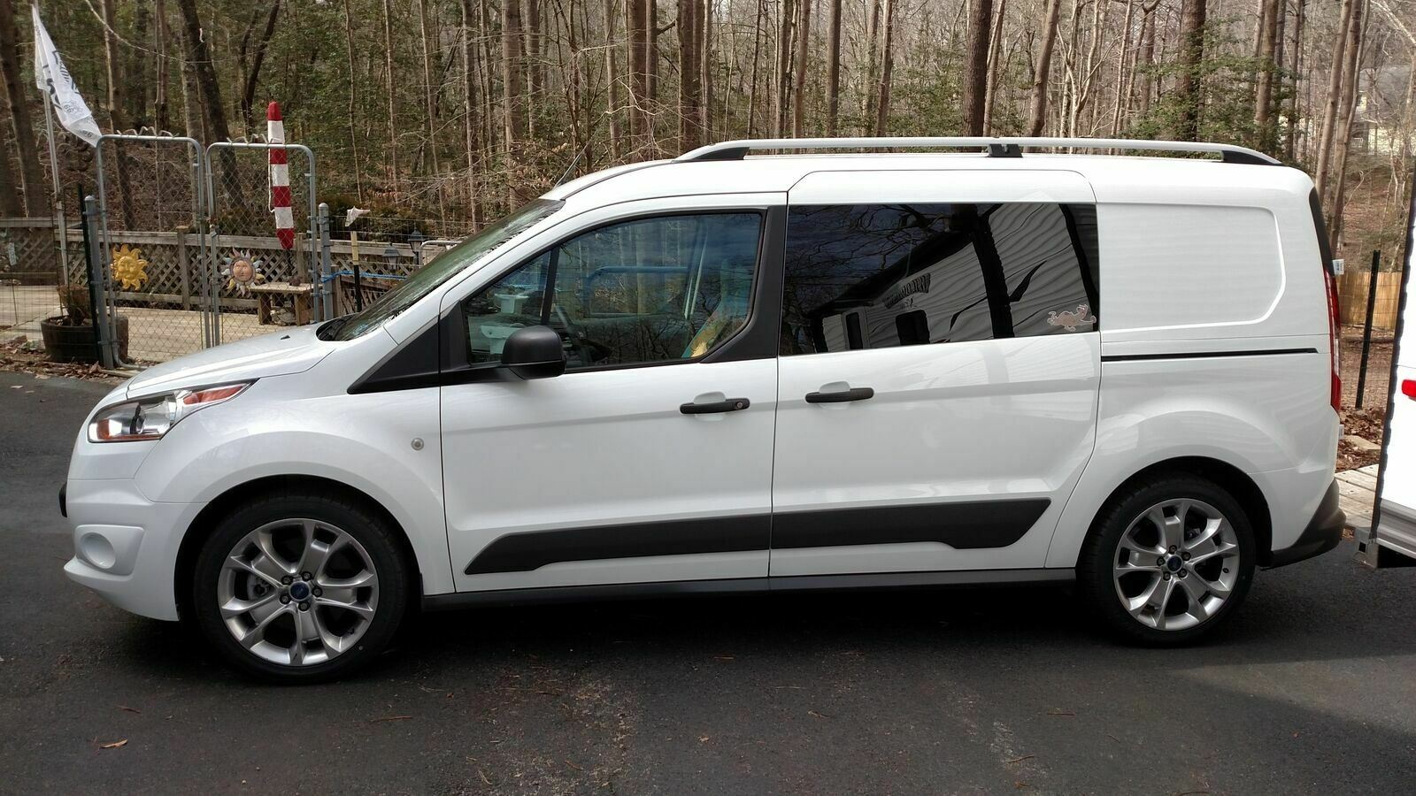 Ford Transit Connect Uzun Şase 2013-2024 Araç Üstü Alüminyum Tavan Yan Rayları Plus Serisi - Gri