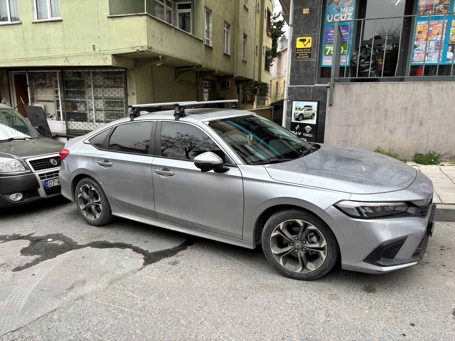 Honda Civic Hatchback 2021-2025 Oluksuz Üst Tavan Portbagaj Taşıyıcı Ara Atkısı Toros Serisi Pro 4 Gri