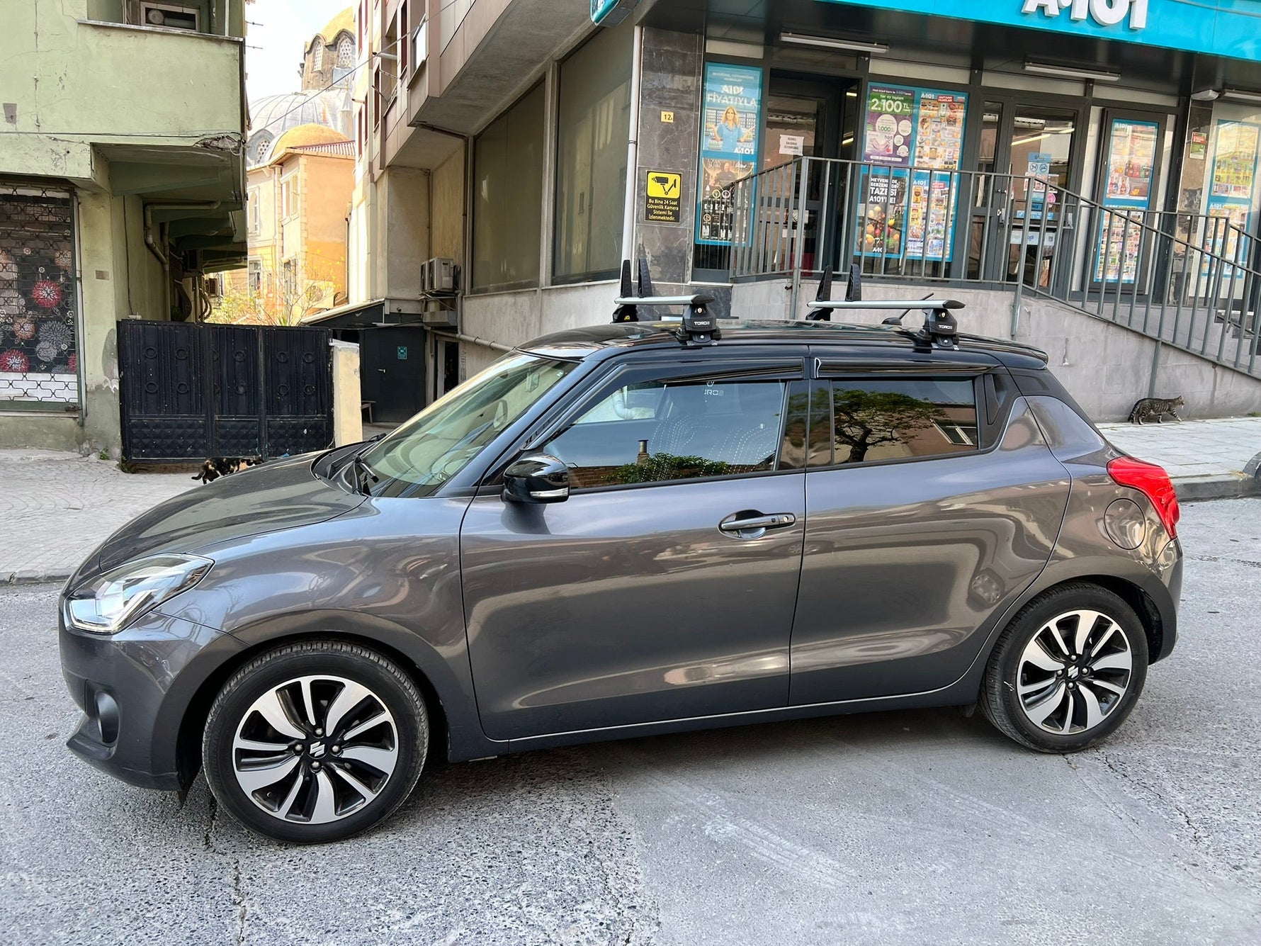 Suzuki Swift 2017-2025 Oluksuz Üst Tavan Portbagaj Taşıyıcı Ara Atkısı Toros Serisi Pro 4 Siyah