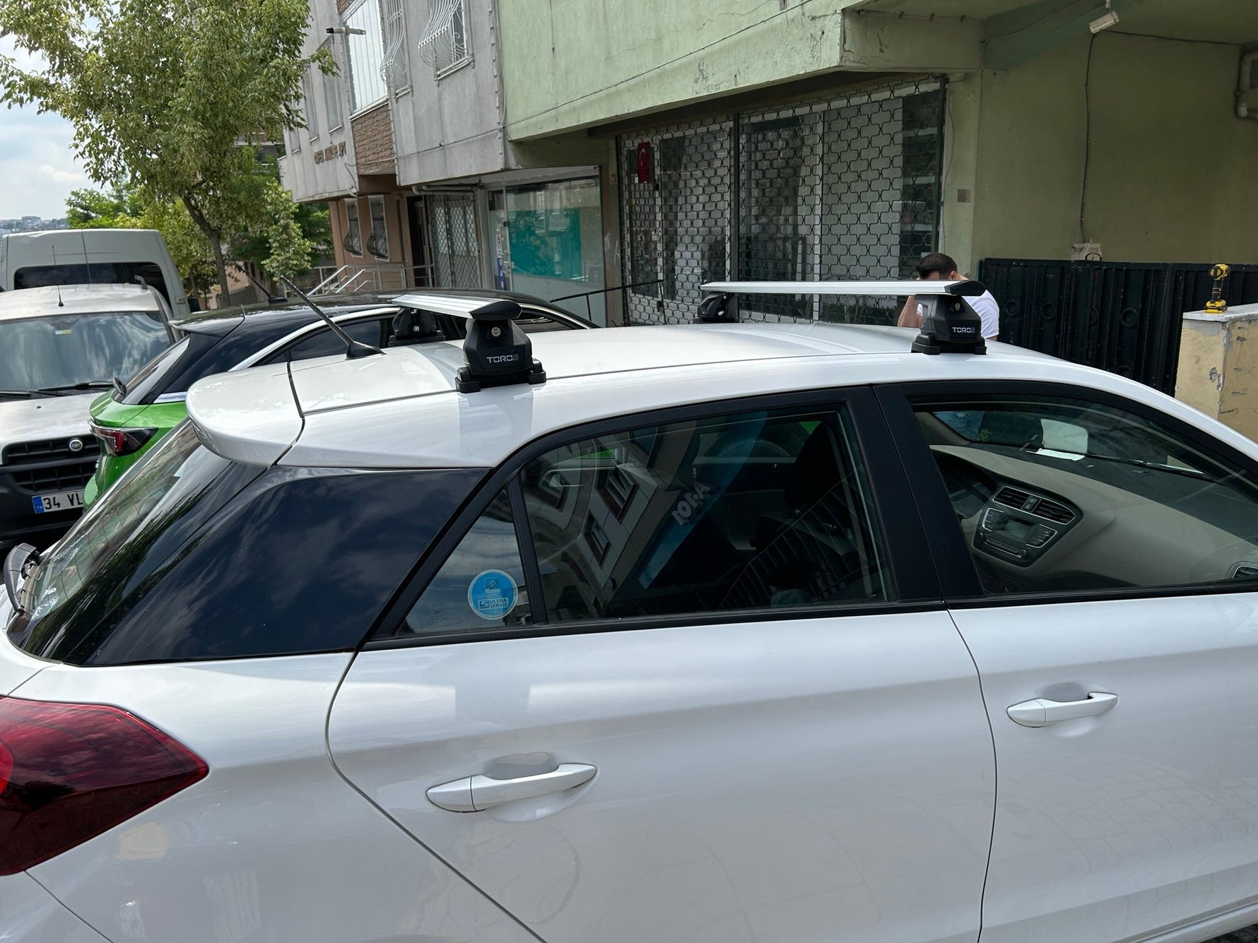 Hyundai i20 (2014-2020) Tavan Taşıyıcı Ara Barlar Vidalı Montaj, Toros Fix Pro, Pro 6 Alu Siyah