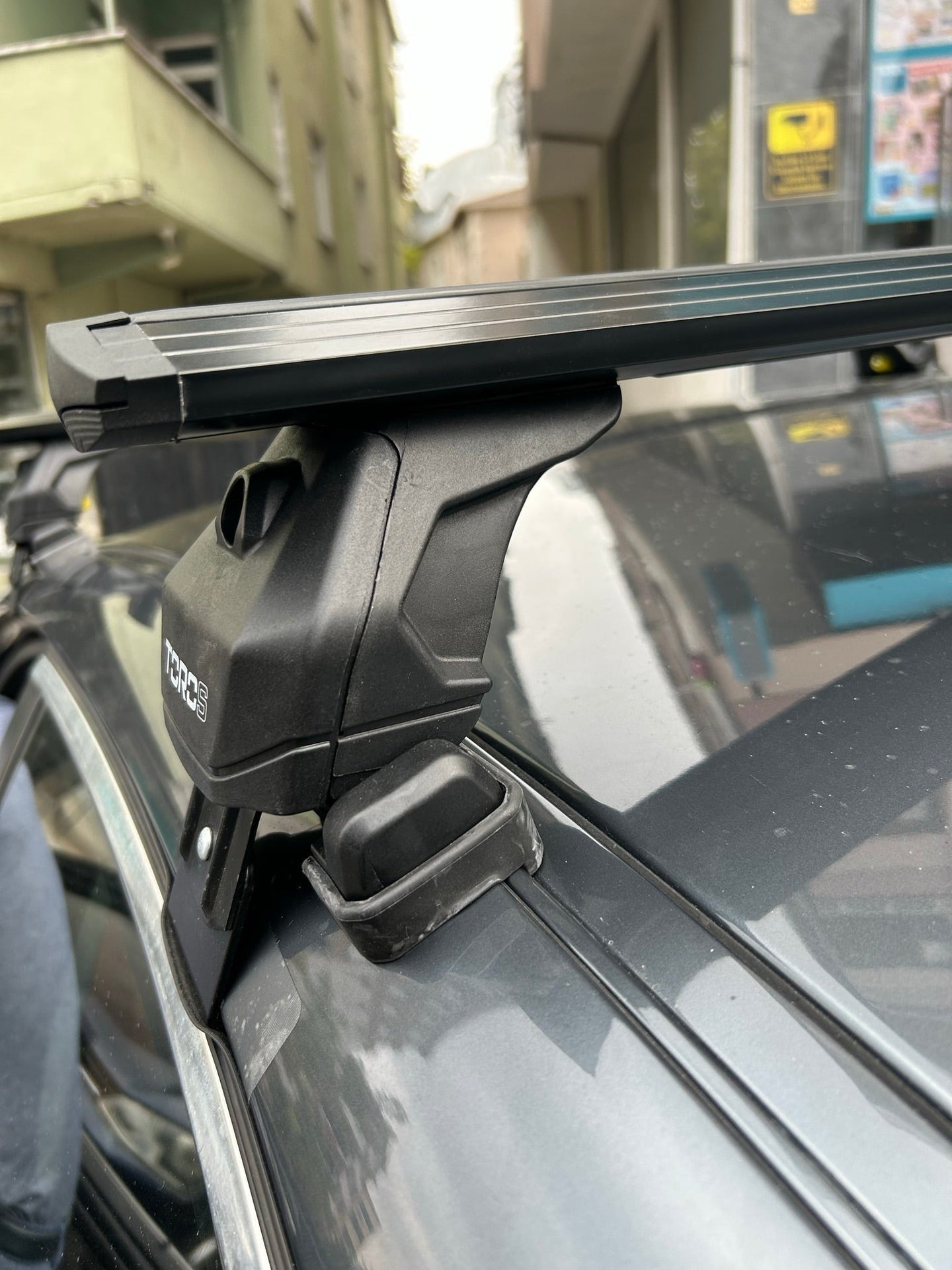Bmw 5 Sedan E60 2003-2009 Oluksuz Üst Tavan Portbagaj Taşıyıcı Ara Atkısı Toros Serisi Pro 4 Siyah