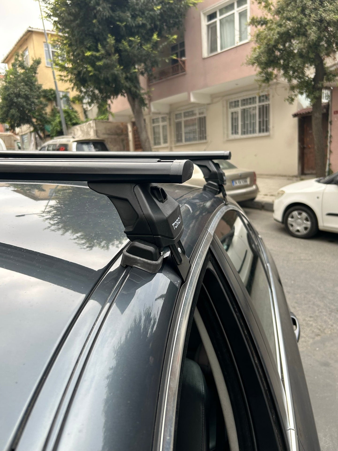 Bmw 5 Sedan E60 2003-2009 Oluksuz Üst Tavan Portbagaj Taşıyıcı Ara Atkısı Toros Serisi Pro 4 Gri
