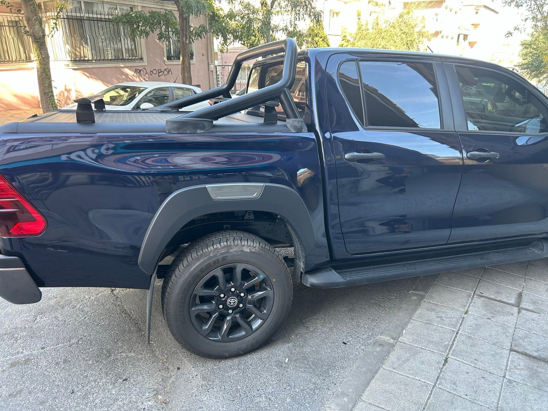 Toyota Hilux MK9 (2026-2027) | Pro 6 Kasa Üstü Ara Atkısı Taşıyıcı Bar Gri