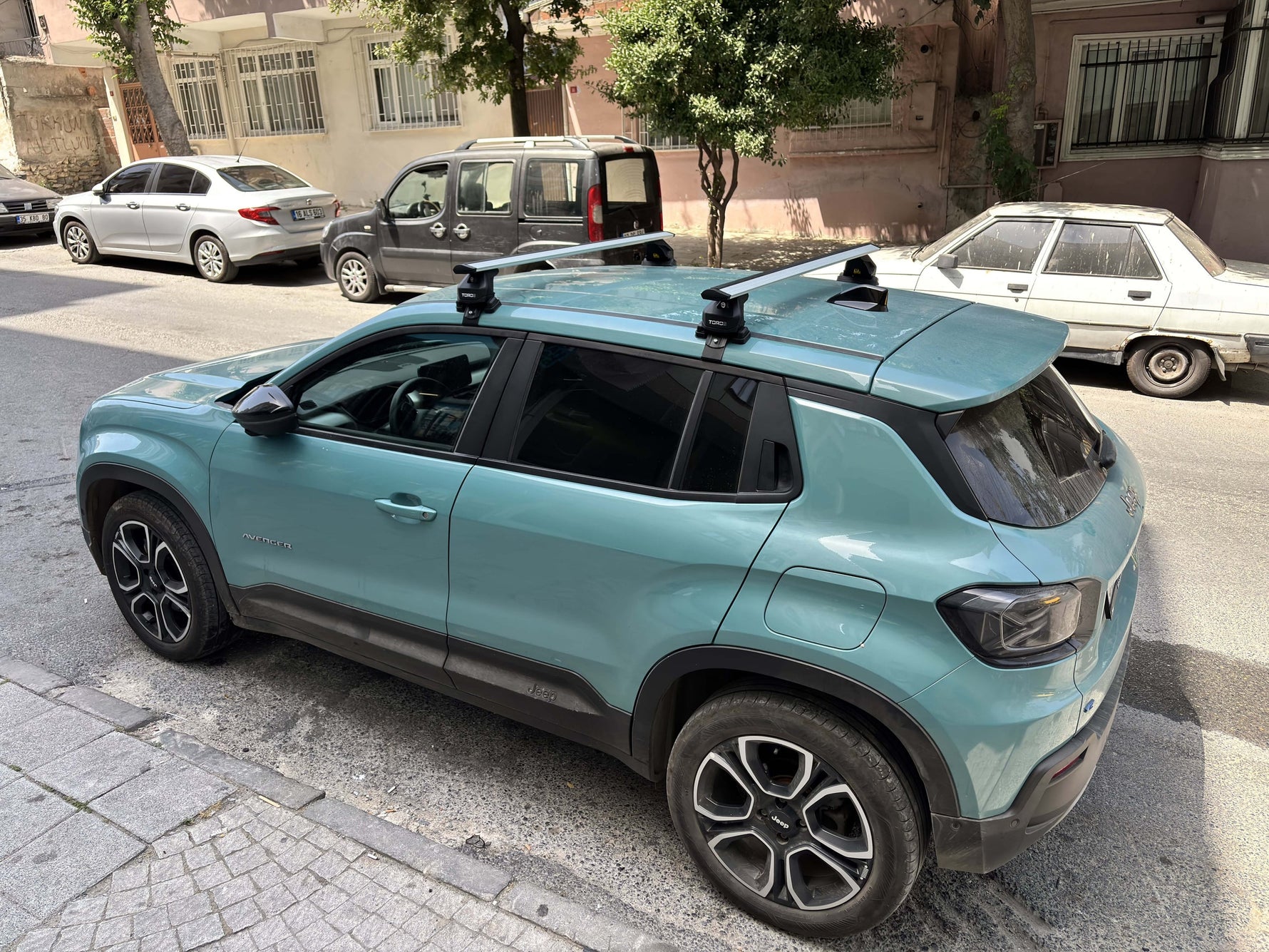 Jeep Avenger (2022-2025) Tavan Portbagaj Taşıyıcı Ara Atkısı Toros Serisi Pro 4, Gri
