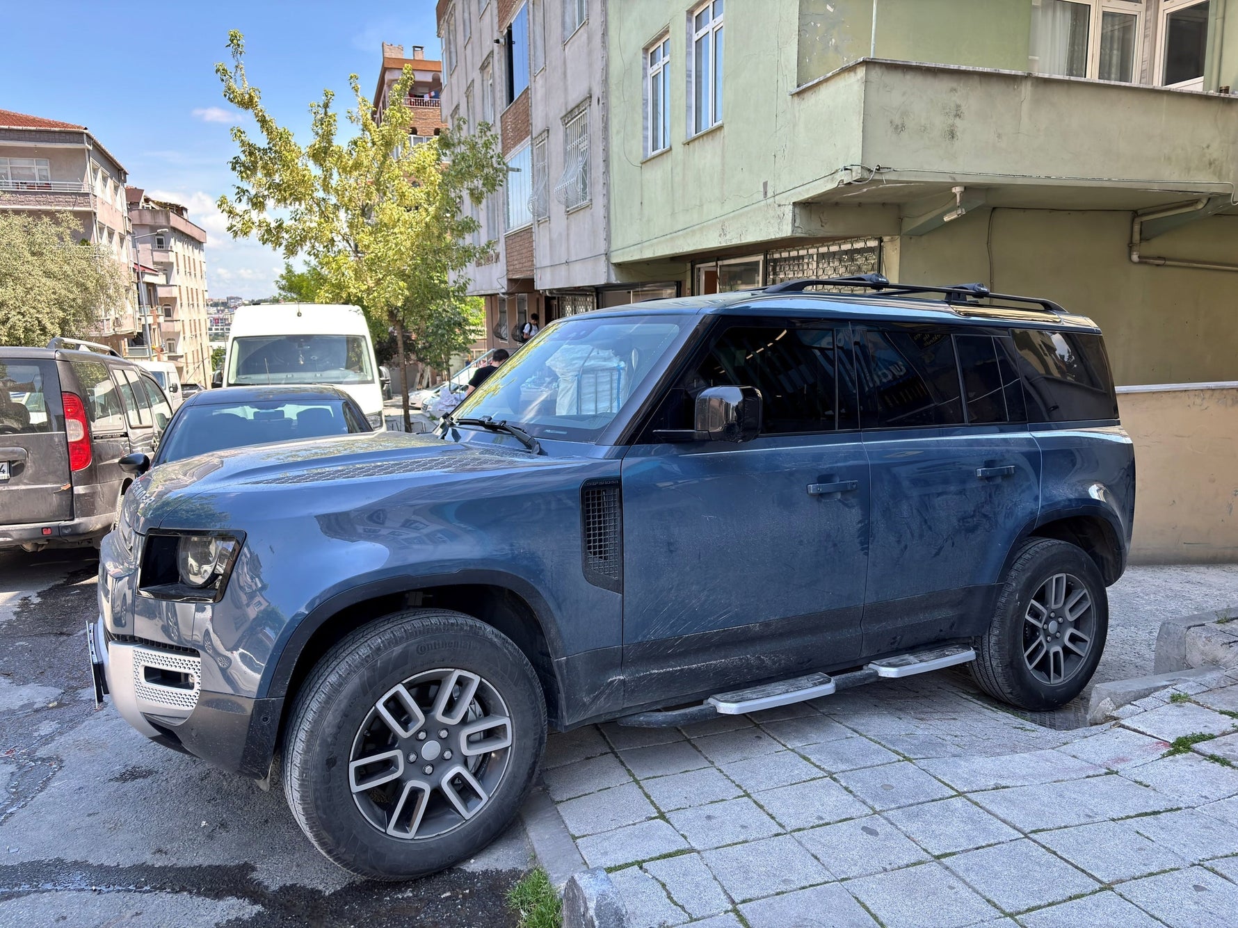 Land Rover Defender 110 2020-2025 Araç Üstü Alüminyum Tavan Yan Rayları Plus Serisi - Siyah