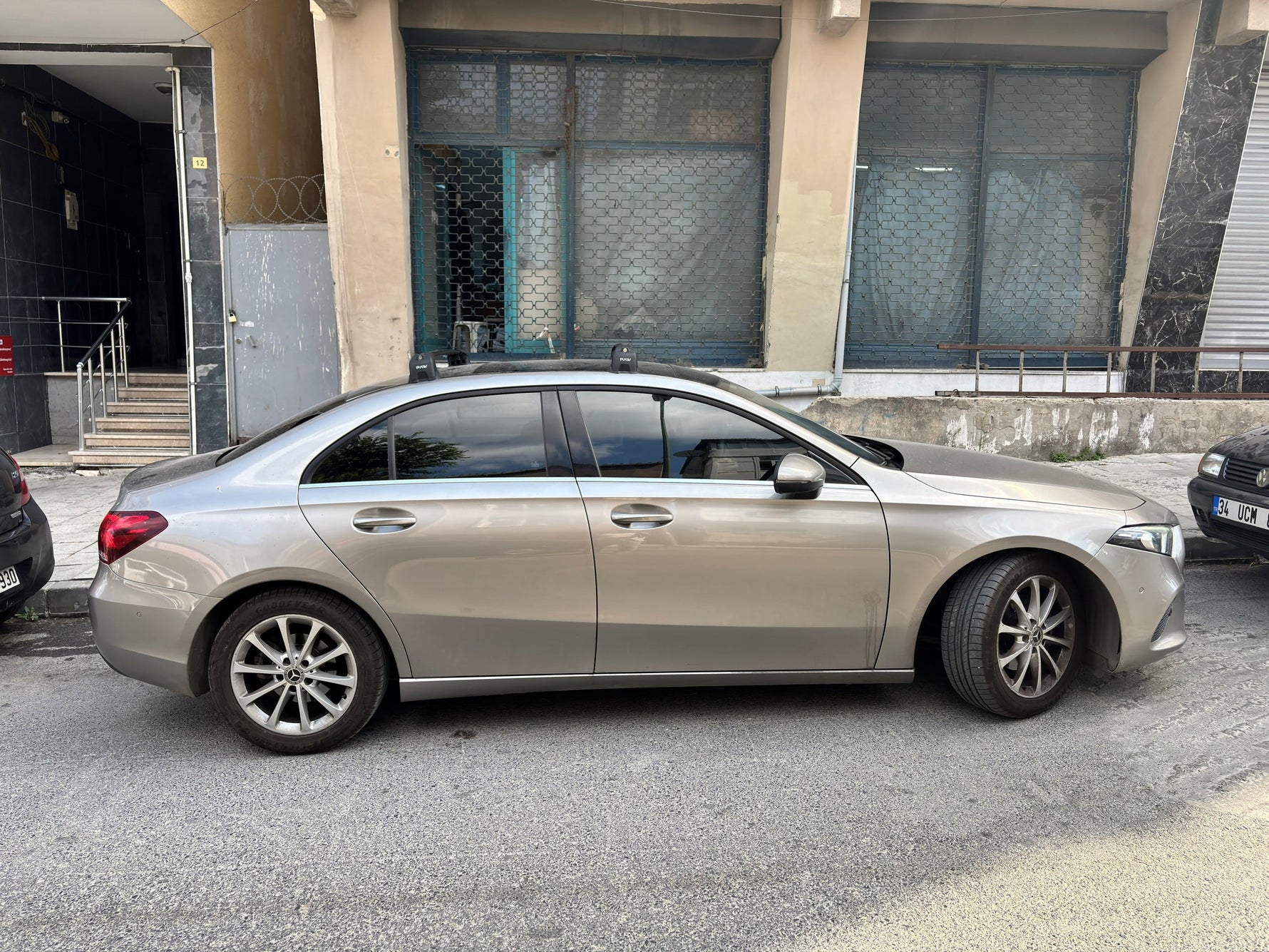Paw Mercedes-Benz A-Serisi Sedan (W177) 2018-2025 Ara Atkı Portbagaj Taşıyıcı - Pro 3 Siyah