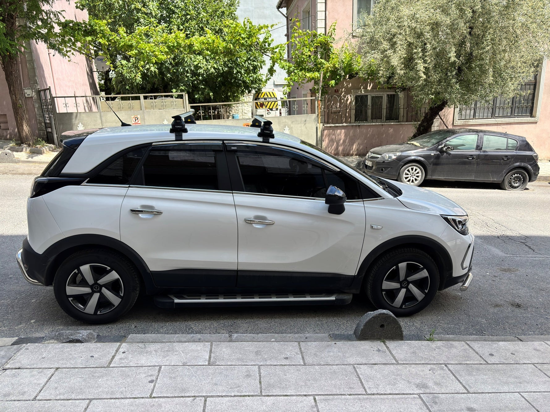 Opel Crossland 2019-2025 Oluksuz Üst Tavan Portbagaj Taşıyıcı Ara Atkısı Toros Serisi Pro 4 Siyah