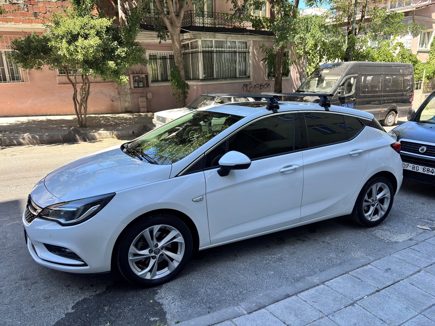 Opel Astra K 2015-2021 Oluksuz Üst Tavan Portbagaj Taşıyıcı Ara Atkısı Paw Serisi Pro 4 Siyah