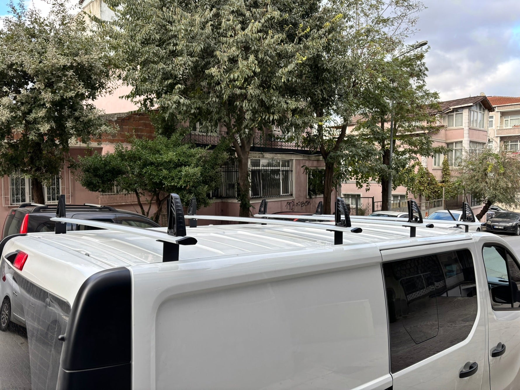 Renault Trafic X82 Cargo Van (20142025) Araç Üstü Merdiven Sabitleyici, Yük Taşıma Sistemleri Pratik Seri 3 Adet