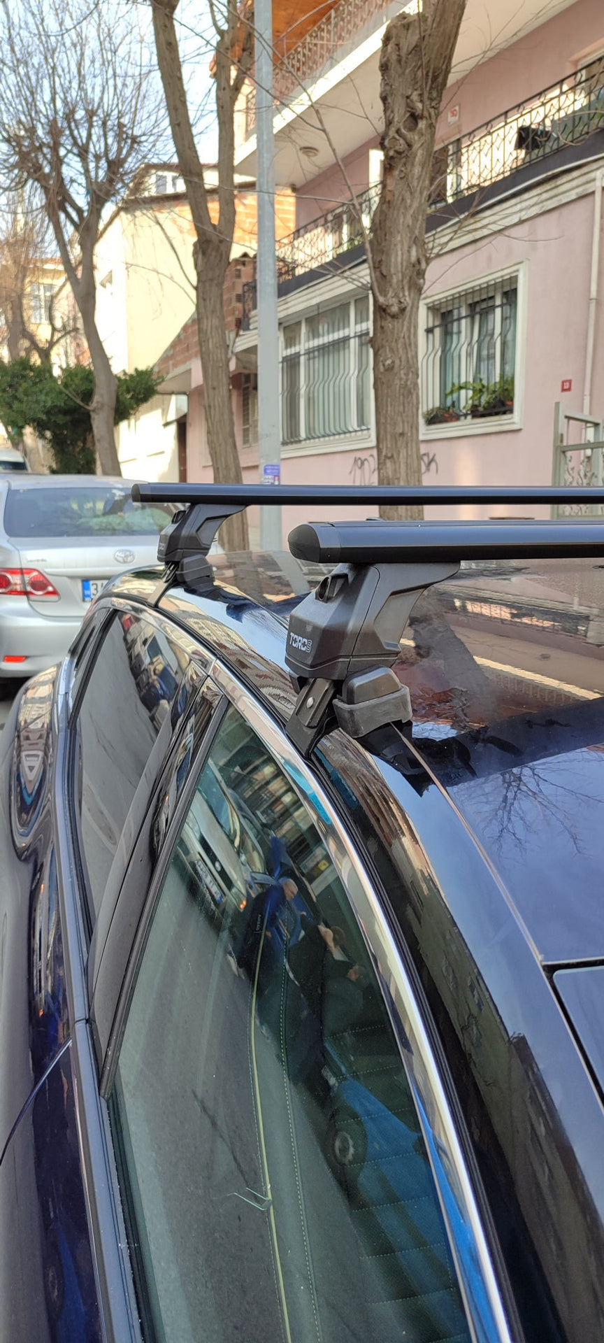 Renault Megane E-Tech (2023-2026) Tavan Portbagaj Taşıyıcı Ara Atkısı Toros Serisi Pro 4, Siyah