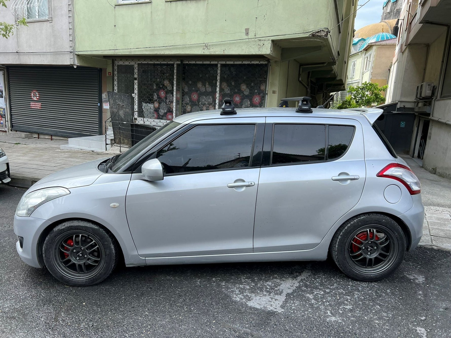 Suzuki Swift 2010-2017 Tavan Taşıyıcı Ara Barlar – Vidalı Montaj, Toros Fix Pro, Siyah