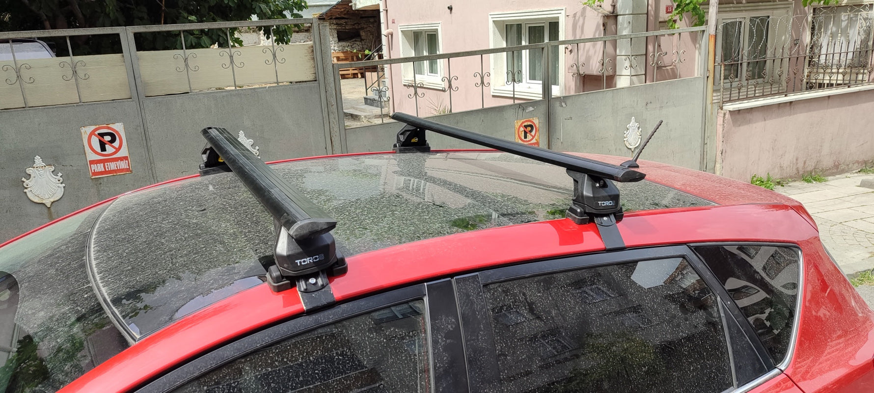 Toyota Auris 2013-2019 Oluksuz Üst Tavan Portbagaj Taşıyıcı Ara Atkısı Toros Serisi Pro 4 Siyah (Glass Roof)
