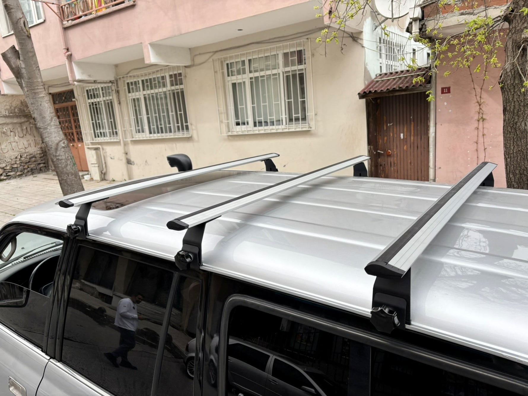 Toyota Land Cruiser Vx 80 Yagmur Oluklu Üst Tavan Taşıyıcı Ara Atkısı Paw Siyah