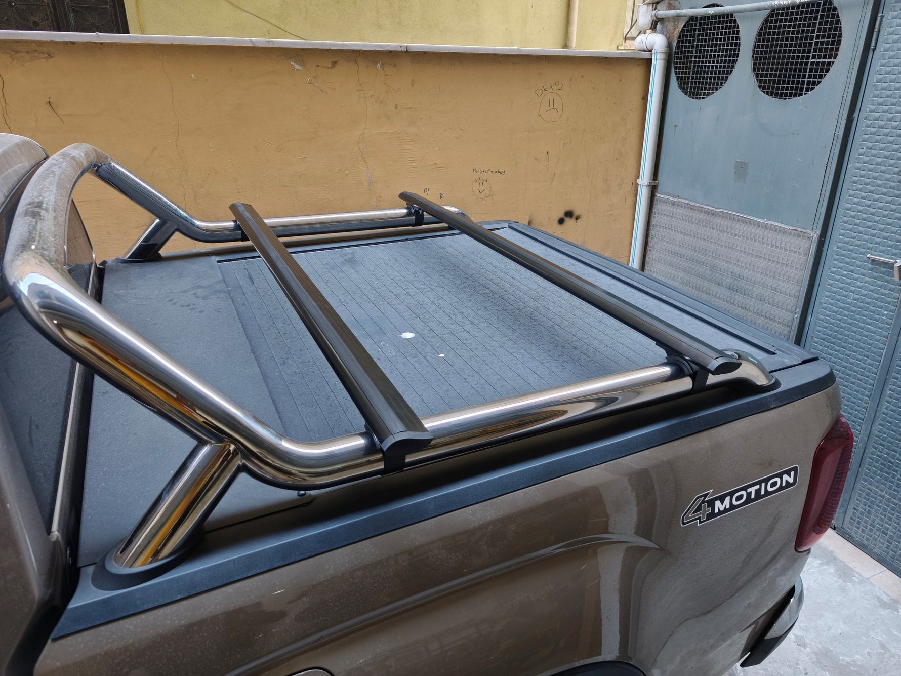 Volkswagen Amarok (2020-2025) Kasa Üstü Bed Rack Taşıyıcı Bar Gri | Rollbar Uyumlu |