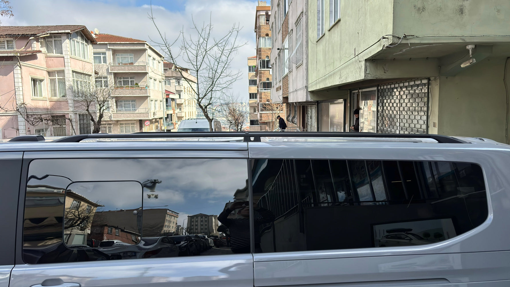 Ford Transit Custom L2 Uzun (2023-2026) Alüminyum Tavan Rayları, Plus - Gri
