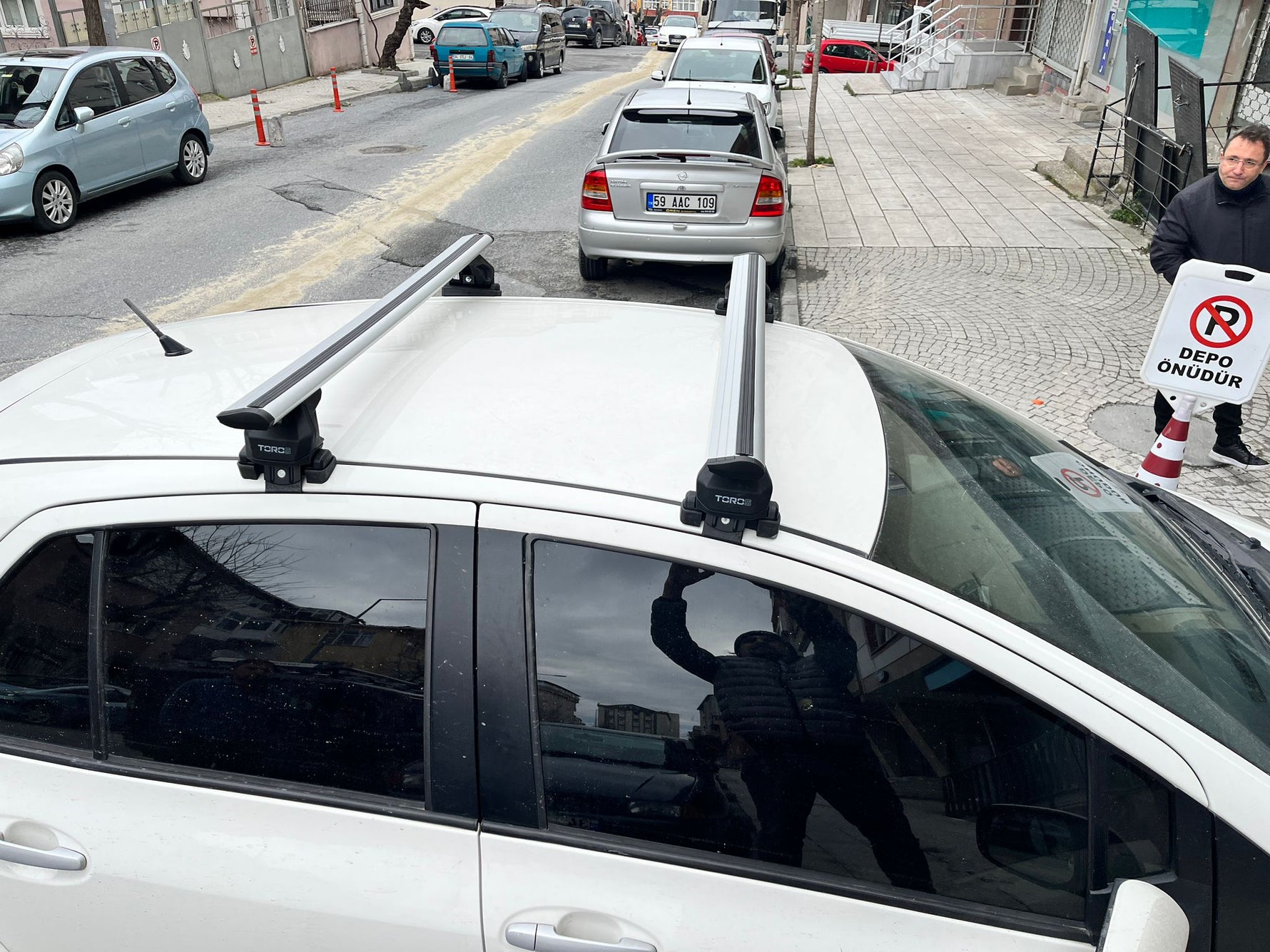Toros Toyota Yaris HB (2006-2011) Oluksuz Tavan Ara Atkı Portbagaj Taşıyıcı Pro 4 Siyah