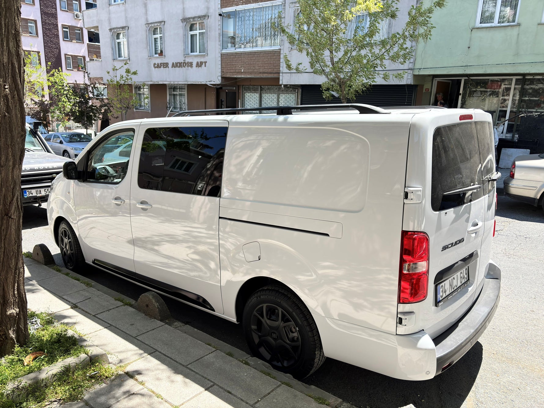 Citroen Jumpy Mk3 2016-2025 Kısa Şase Araç Üstü Alüminyum Tavan Yan Rayları Plus Serisi - Siyah