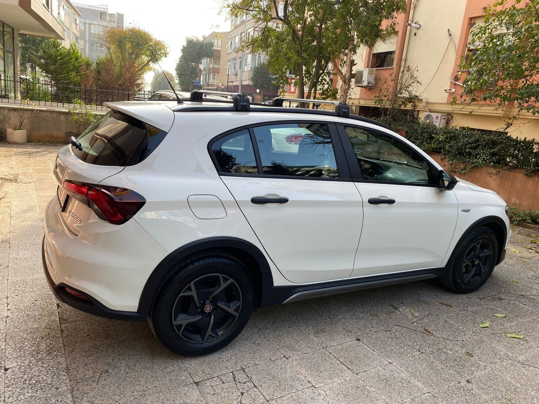 Fiat Egea Hatcback 2015-2025 Portbagaj Taşıyıcı Ara Atkisi - Ara Çubuk Paw Pro 2 Siyah