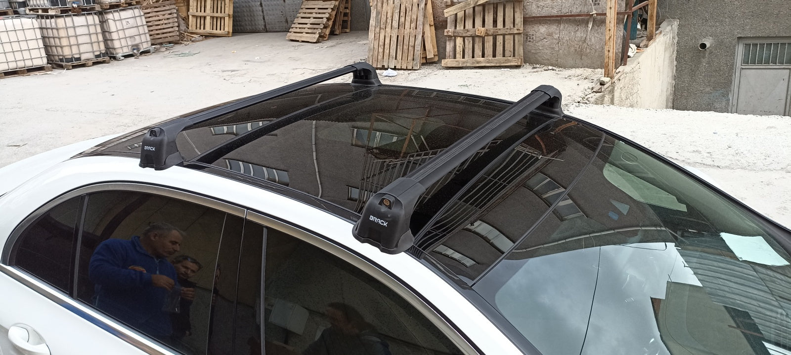 Paw Mercedes-Benz E-Serisi Sedan (W214) 2024-2025 Ara Atkı Portbagaj Taşıyıcı - Pro 3 Siyah