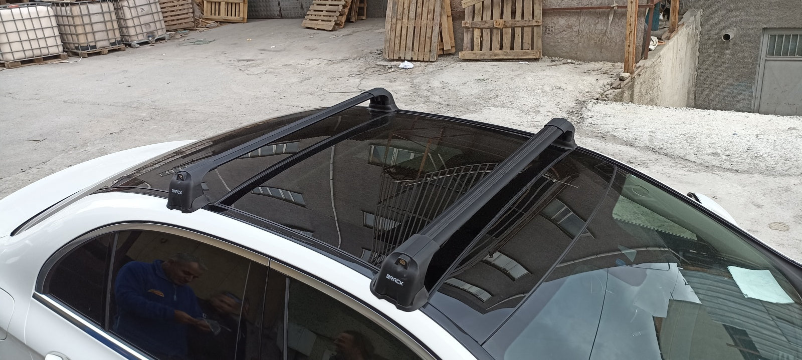 Paw Mercedes-Benz E-Serisi Sedan (W214) 2024-2025 Ara Atkı Portbagaj Taşıyıcı - Pro 3 Siyah