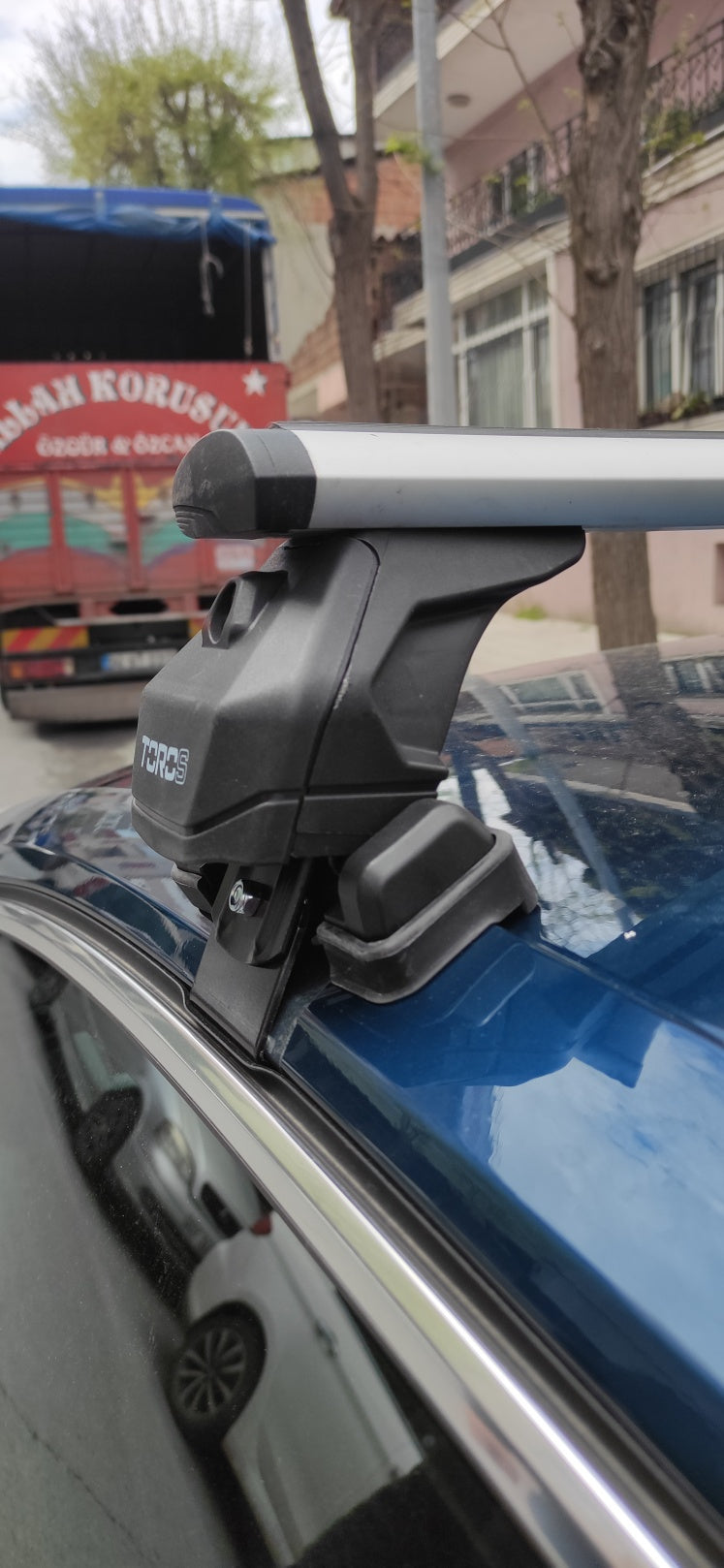Volkswagen Passat Sedan B8 2015-2025 Oluksuz Üst Tavan Portbagaj Taşıyıcı Ara Atkısı Toros Serisi Pro 4 Siyah